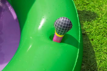 53117 בריכת פעילות מתנפחת Bestway - גשר המוזיקה הכוללת משחקי כדור, מגלשה ומתז מים